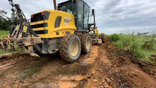 PÁ CARREGADEIRA, PATROL E CAMINHÕES! ABERTURA DE CASCALHEIRA. #trabalho #newholland  #maquinas