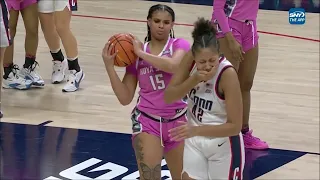 😳 DeBerry ELBOWED To CHIN During #15 UConn Huskies Win vs Georgetown. Refs Review & Call DOUBLE Foul