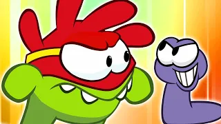 Om Nom Stories: Il Serpente Divertente | Cartoni Animati | Super Noms