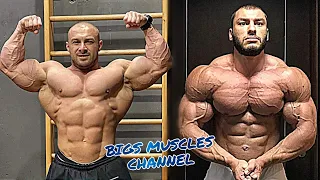 BIGGEST BODYBUILDERS FLEXING