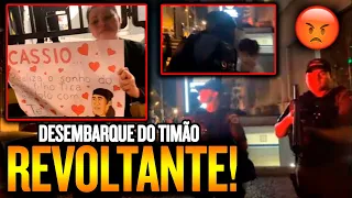 Fuzil, criança puxada e mãe chorando: a revoltante chegada do Corinthians em Santos