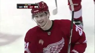 Tomas Tatar 1st career goal 12/31/10