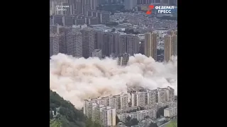 В Китае взорвали 15 небоскрёбов одновременно. Все они были не достроены в срок