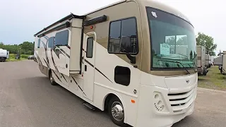 Автодом на 7 спальных мест. Fleetwood Flair 35R