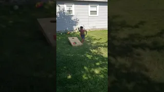 how to keep your cornhole bags on the board tips and tricks!