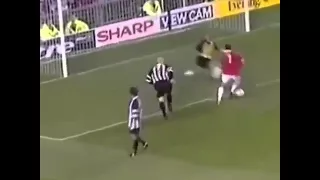 Eric Cantona Epic Goal !