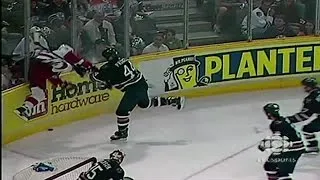 Pronger: Crushes Dan Cleary on the End Boards (2006)