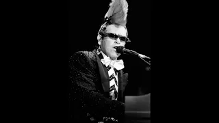 Elton John - I'm Still Standing - Chicago 1986