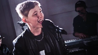 Isac Elliot: Baby I (livenä Nova Stagella)