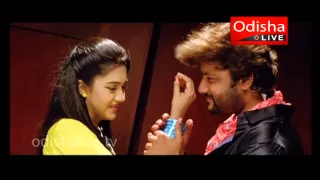 Sathire Sathi Sathi - Hata Dhari Chalutha - Odia Movie Song