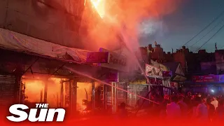 Huge fire guts hundreds of shops at Dhaka market