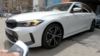 استعراض مواصفات بي ام دبليو 320i 2024 M-Sport لون ابيض صالون احمر