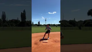 Softball vs Baseball