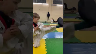 Тхэквондо ставим технику! #taekwondo #тхэквондо #дети