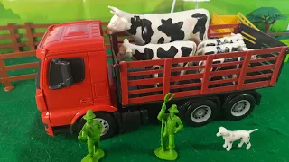 Chegaram as novas vacas holandesas na fazendinha de brinquedo #toyfarmplay