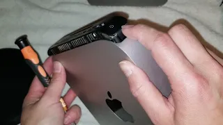 Late 2014 Mac Mini Model A1347 Disassembly SSD Hard Drive Upgrade Replacement