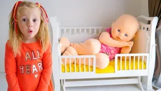 Настя и странный сон про куклу пупсика Nastya and a strange dream pretend play with funny giant doll