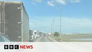 Ukraine war: Russia evacuates town near nuclear plant - BBC News