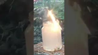 Feuer unter Wasser 🤔 Geht nicht! Oder? #chemistry #experiment #fire #donttrythisathome #burning