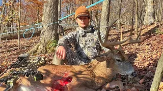 GIANT MOUNTAIN BUCK! (BIG BUCK DOWN PA ARCHERY SEASON)