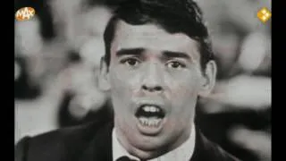 Jacques Brel breaks his guitar after performing "Quand on a que l'amour"