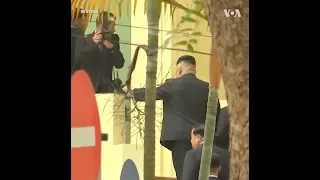 Ngày làm việc đầu tiên của ông Kim Jong Un tại Hà Nội (VOA)