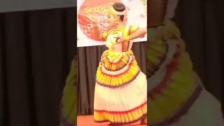 Mohiniyattam