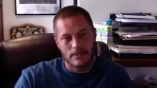 Travis Fimmel ('Vikings') chats brutal end of King Ragnar Lothbrok