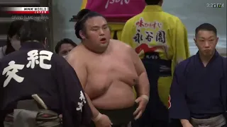 January 2022 Grand Sumo Tournament, Day 3, Ozeki TAKAKEISHO vs URA.