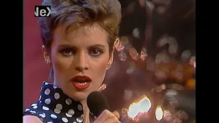 Sheena Easton - Are You Man Enough (Studio Performance '82)