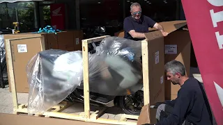 unboxing HONDA FORZA 350 scooter 2023 grey color