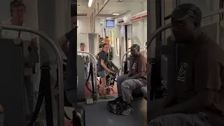 Ataque racista en un tren de Barcelona