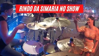 DESCONTRAÇÃO NO SHOW SIMONE E SIMARIA - TOCANDO LÁBIOS DIVIDIOS