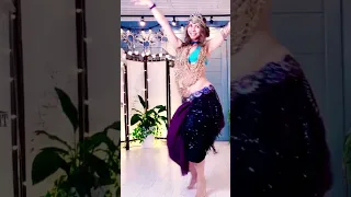 Tribal fusion bellydance improvisation