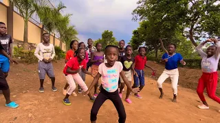 Alemão do forró - Fica Amor | Wakiso Dance Kids Feat Dream Hudson Girls Uganda East Africa