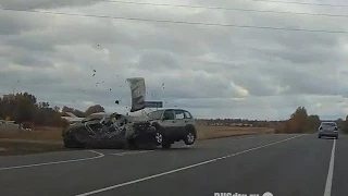 Подборка Аварий И ДТП Октябрь 2014 #50 / New Best Car Crash Compilation August 18+