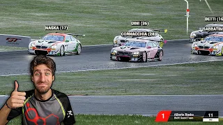 YOUTUBER VS GIORNALISTI - su Assetto Corsa Competizione (corro con un piede solo)