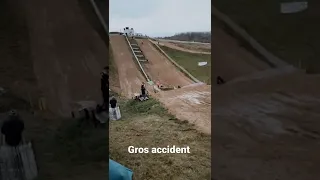 gros accident de motocross partager tous pour le soutien #youtube #foryou #course  #youtubeshorts