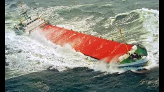 Top 10 Large Ships & lighthouses Vs Waves In Huge Storm