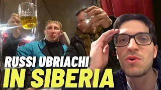 Ubriaco Russo MINACCIA DI PICCHIARMI Su Un Treno In Siberia