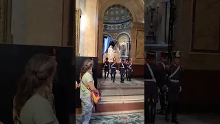 TROCA DA GUARDA DO SEPULCRO DO GAL. SAN MARTIN - CATEDRAL METROPOLITANA DE BUENOS AIRES AR.