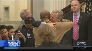 Charlie Baker takes the 'lone walk' on his last day at the State House