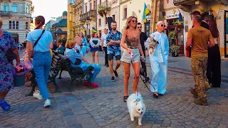 Lviv Walking Tour. Ukraine IINDEPENDENCE DAY, - EVENING WALK [ 4K HDR - 60 fps ] 2023