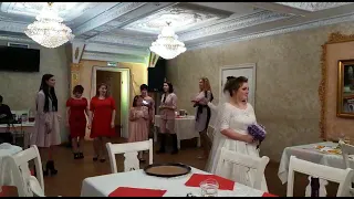 Когда поймала букет невесты и любимый  очень "обрадовался "🤣🤣