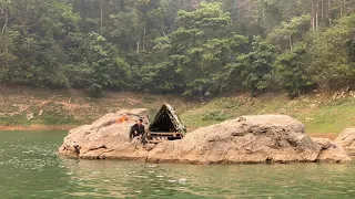 Full Video: 7 days solo Bushcaft. Build a shelter next to the lake. Fishing and relaxing.