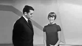 Mireille Mathieu presente ses voeux pour la nouvelle année (1966)