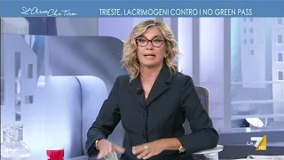 A Trieste la situazione è degenerata, idranti e lacrimogeni contro i No Green Pass