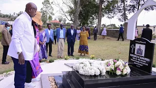 Museveni and wife Janet have laid a wreath on the grave of the late Canon Constance Kabonero