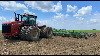 Working Ground with a BIG Versatile 575 Tractor