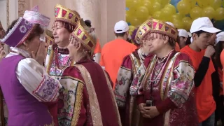 Тысячу шаров выпустили в небо Шымкента участники флешмоба